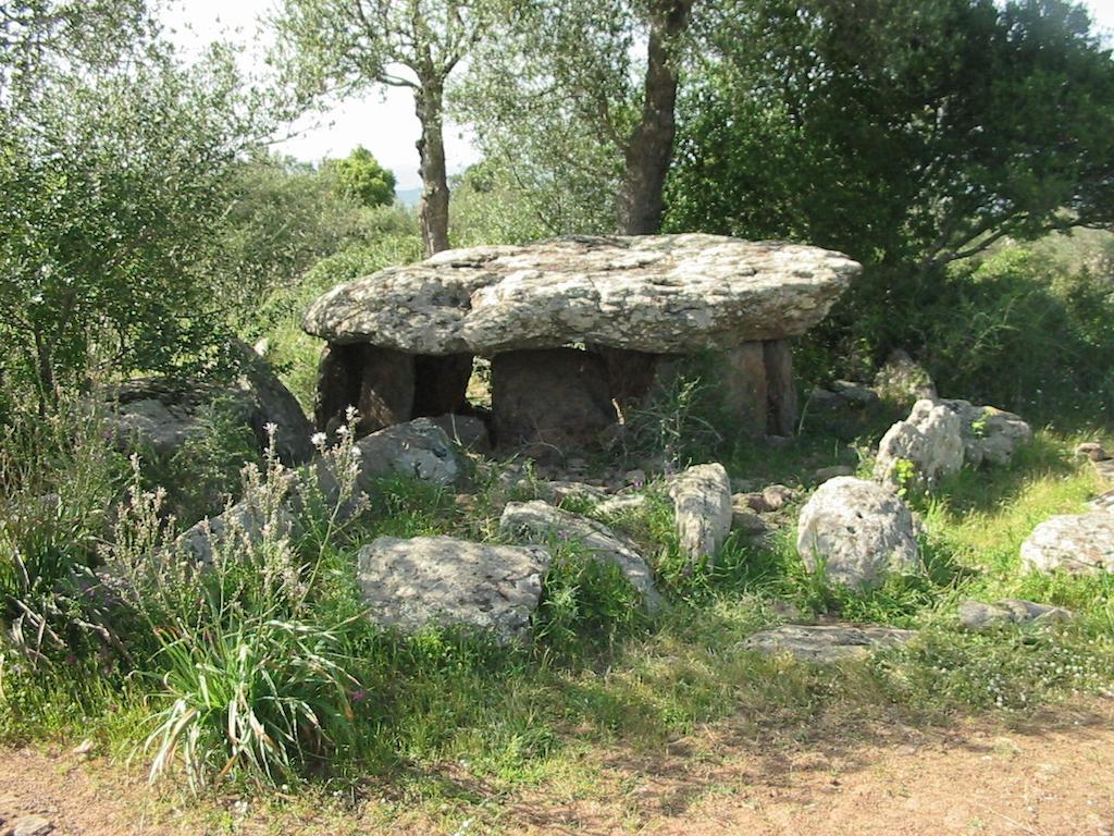 בית הארחה דורגלי 	Residenza Di Campagna Dolmen Motorra מראה חיצוני תמונה